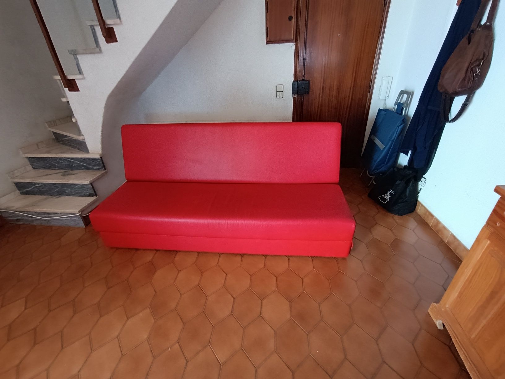 Sofá cama usado em muito bom estado
