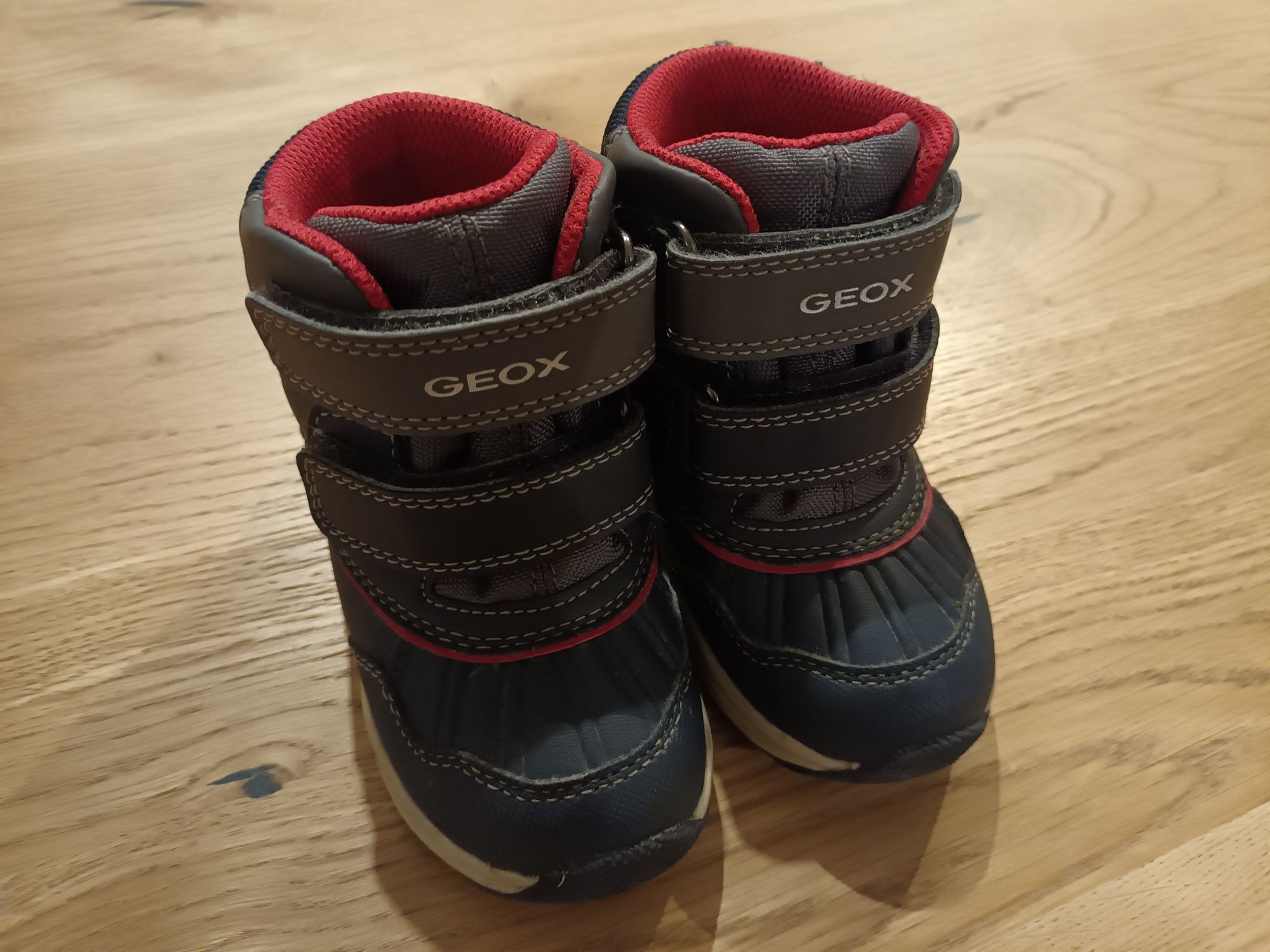 Buty dziecięce Geox zimowe rozmiar 22