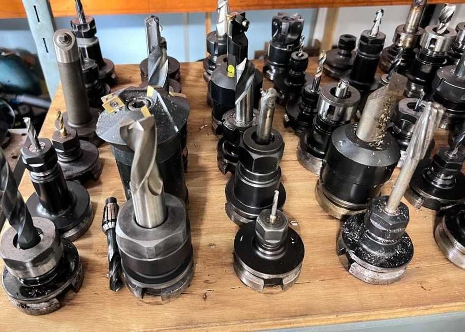 oprawki narzędziowe BT40 wytaczadło termokurcze weldon ER kompensacja