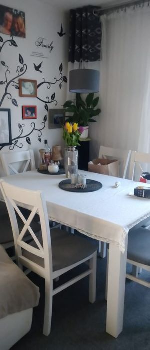 Stół na 12 osób plus 6 krzeseł