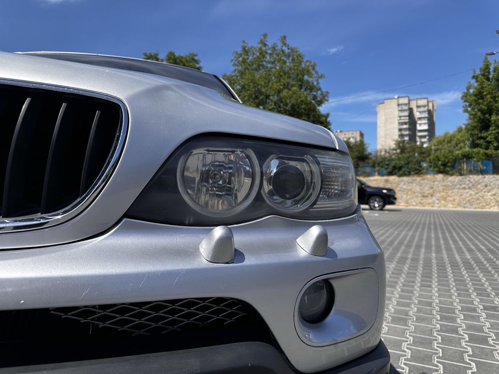Продам BMW X5 E53 рест