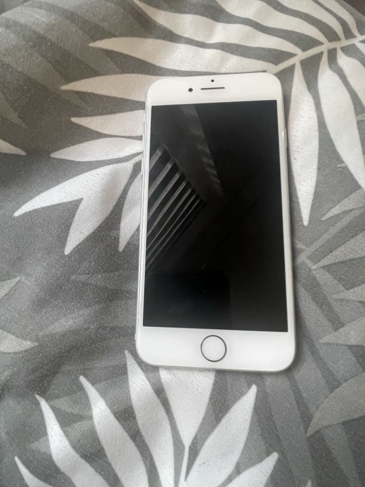 Sprzedam iphone 7 w dobrym stanie krakow