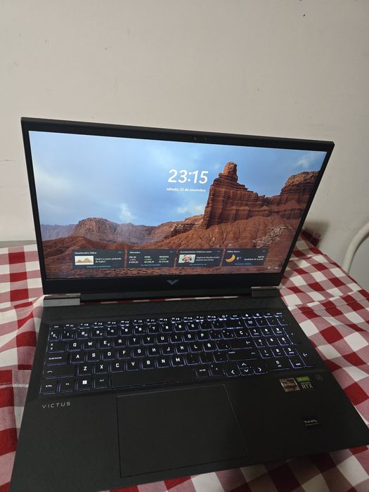 Portátil gamer victus