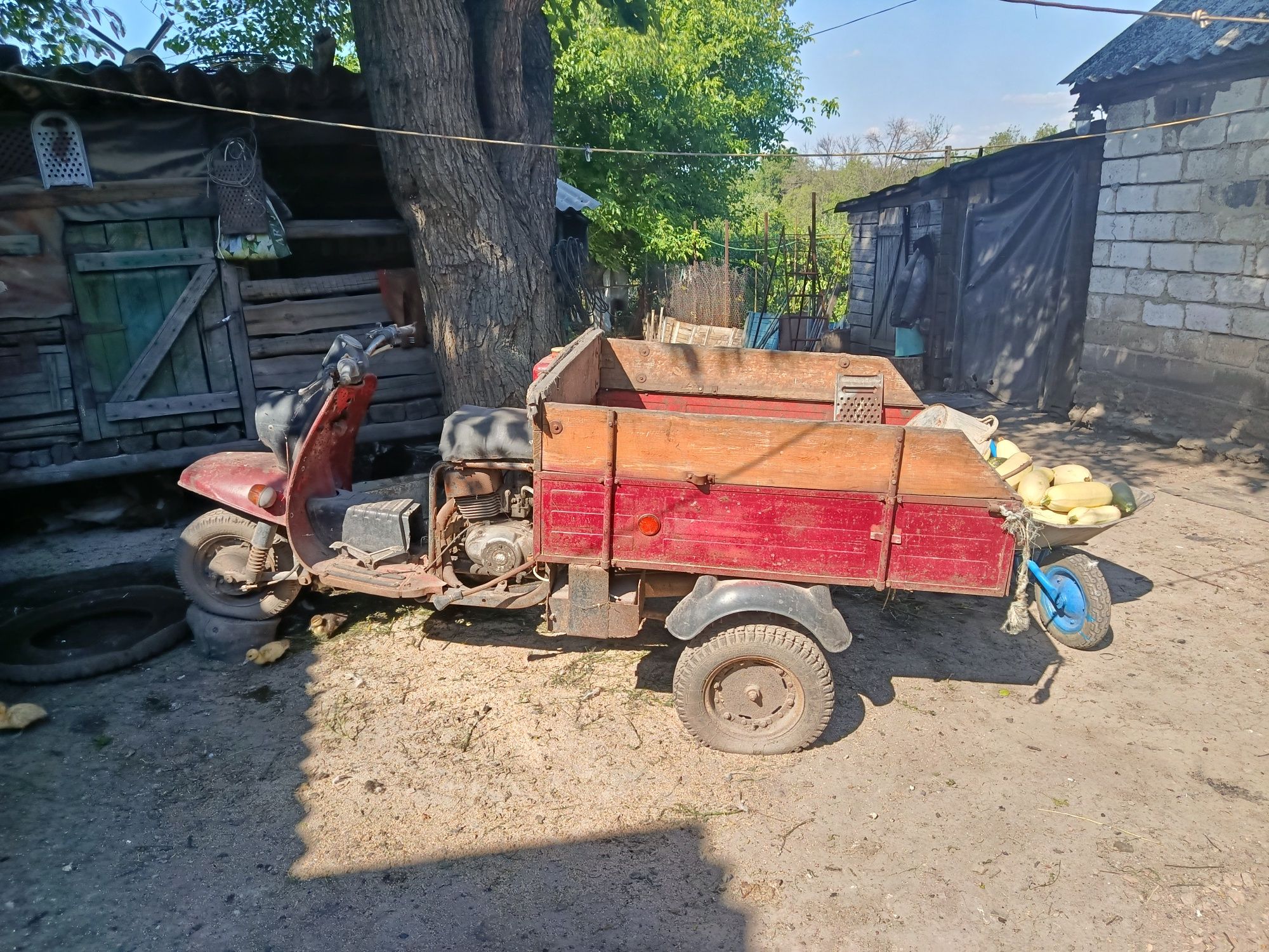 Мотороллер Муравей