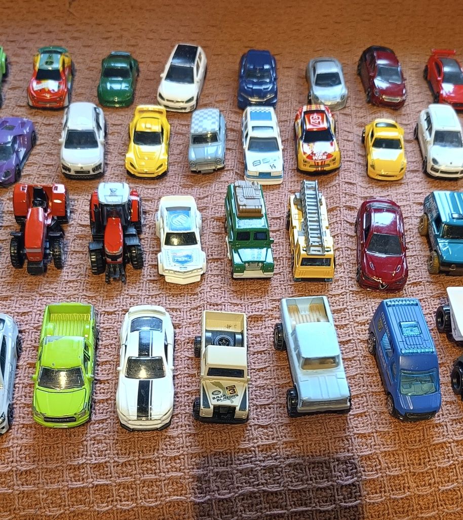 Mix aut Hotwheels Majorette Matchbox