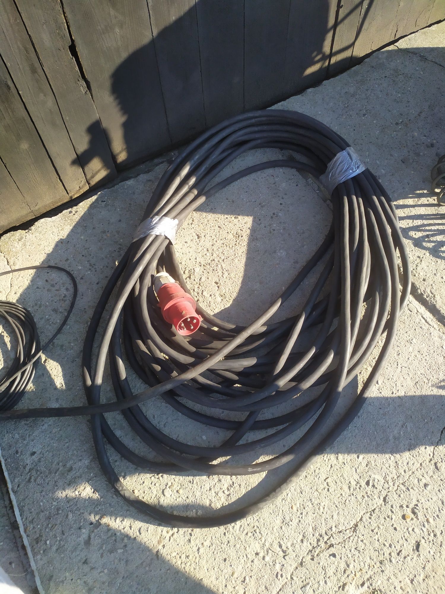 Skrzynka elektryczna na budowę rozdzielcza