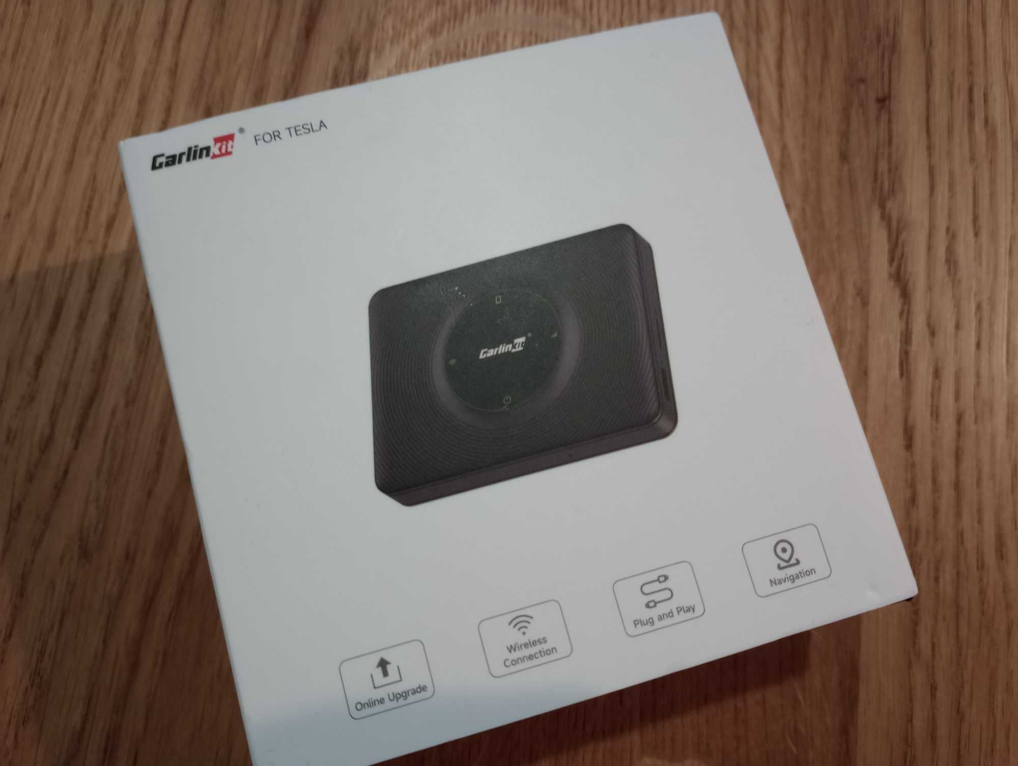 Bezprzewodowy adapter Android Auto i CarPlay Carlinkit T2C do Tesli