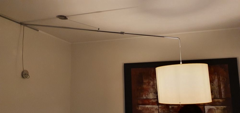 Candeeiro extensível de teto