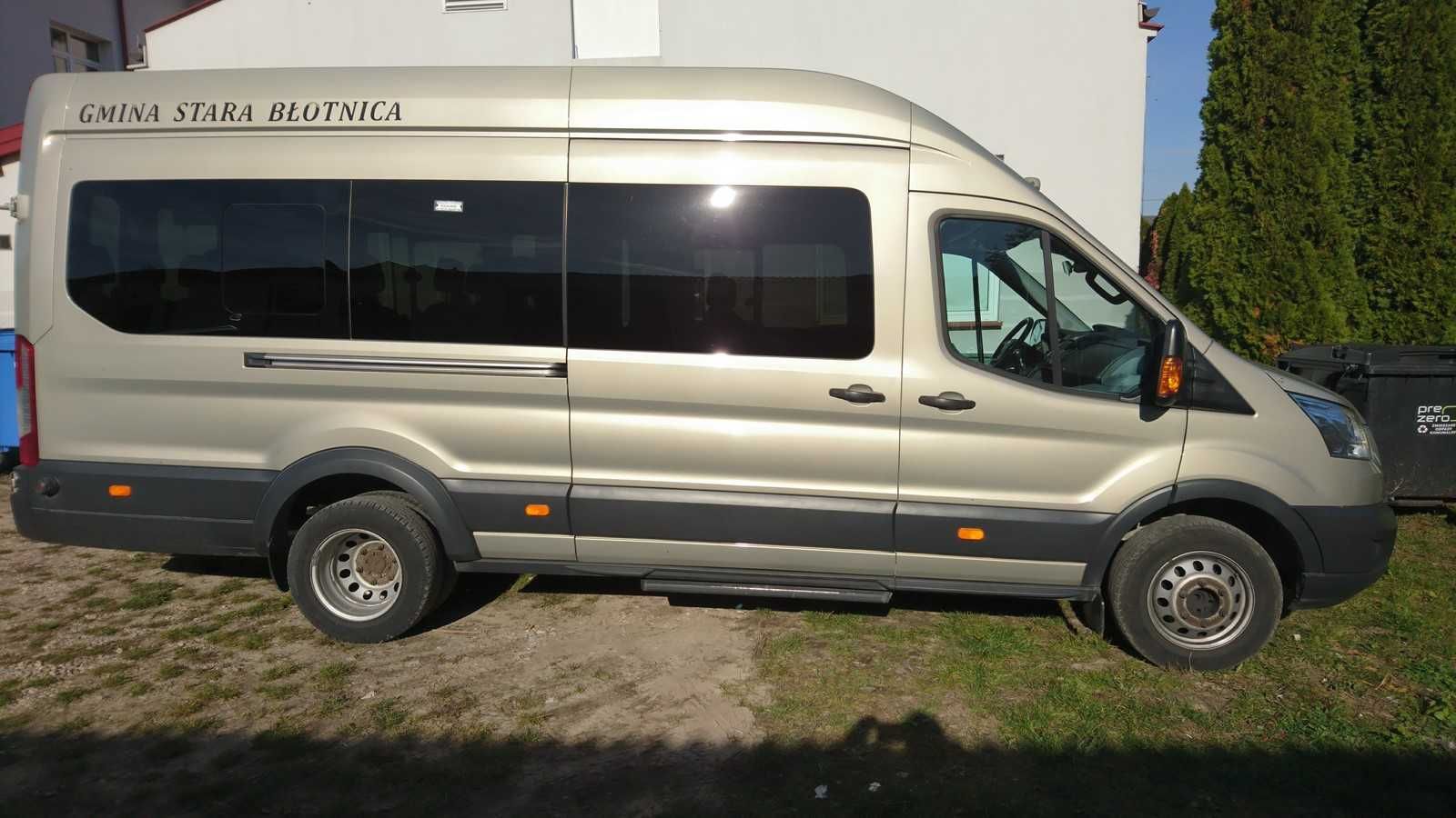 Ford Transit  wersja L4 Trend 18 osobowy z 2018 r.