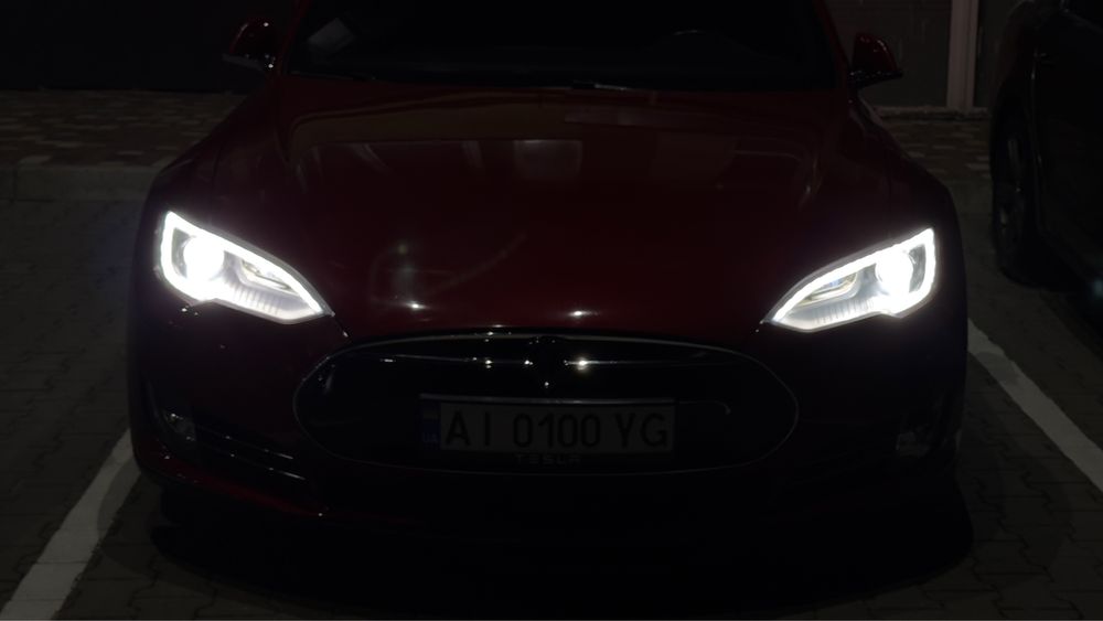 В продаже TESLA MODEL S 85D 2015г, идеал, максималка!