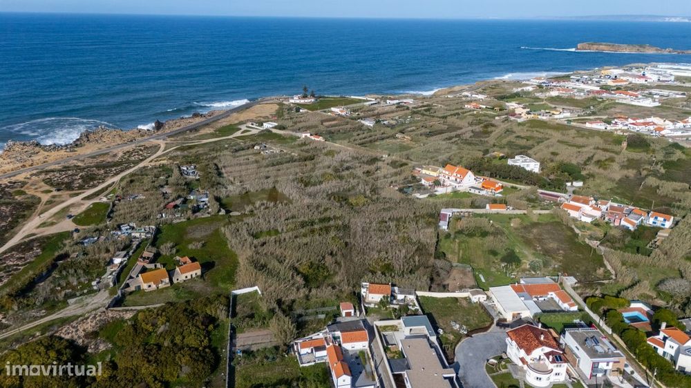 Terreno com 7.840m2 em Peniche