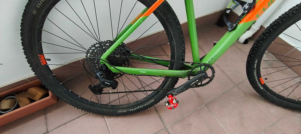 Rower górski CUBE, dający dużo radości z jazdy w terenie