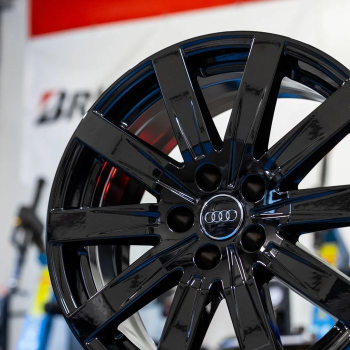 NOWE ORYGINALNE Felgi aluminiowe Audi 18" A5 A7 A8 Q7