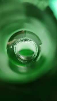 Zielona butelka ozdoba