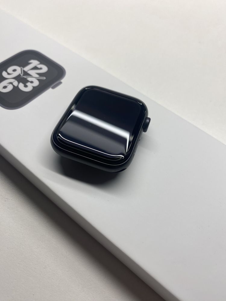 Zegarek Apple Watch SE