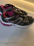 Buty sportowe damskie rozmiar 37 stan BDB