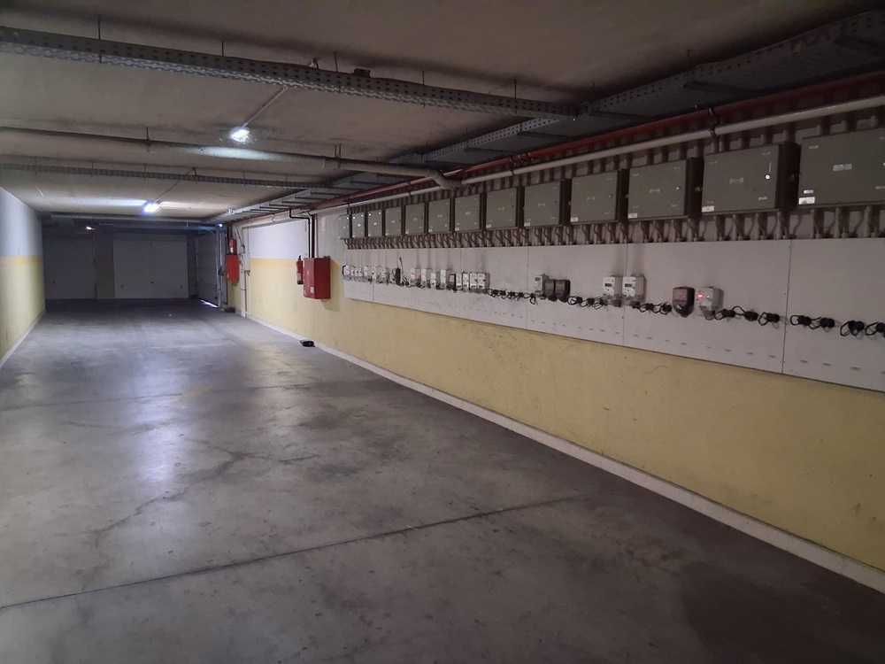 Garagens no centro do Montijo