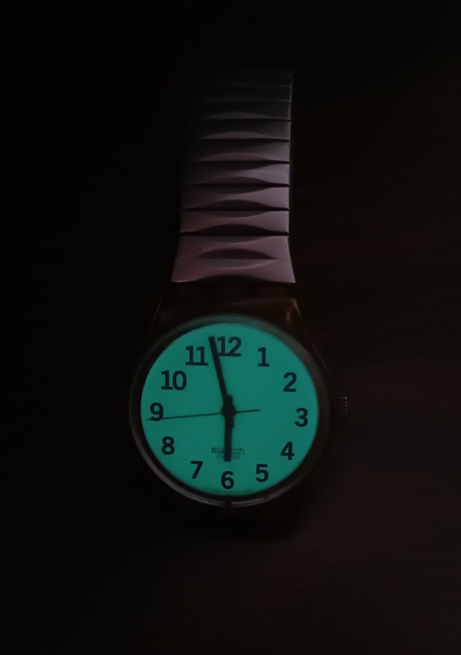 Relógio Swatch a funcionar perfeitamente