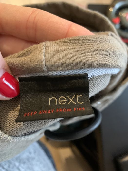 Sweter z kapturem dla chłopca brak sznurka