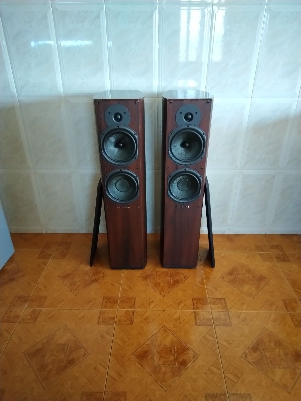Whardefedale Diamond 9.5
