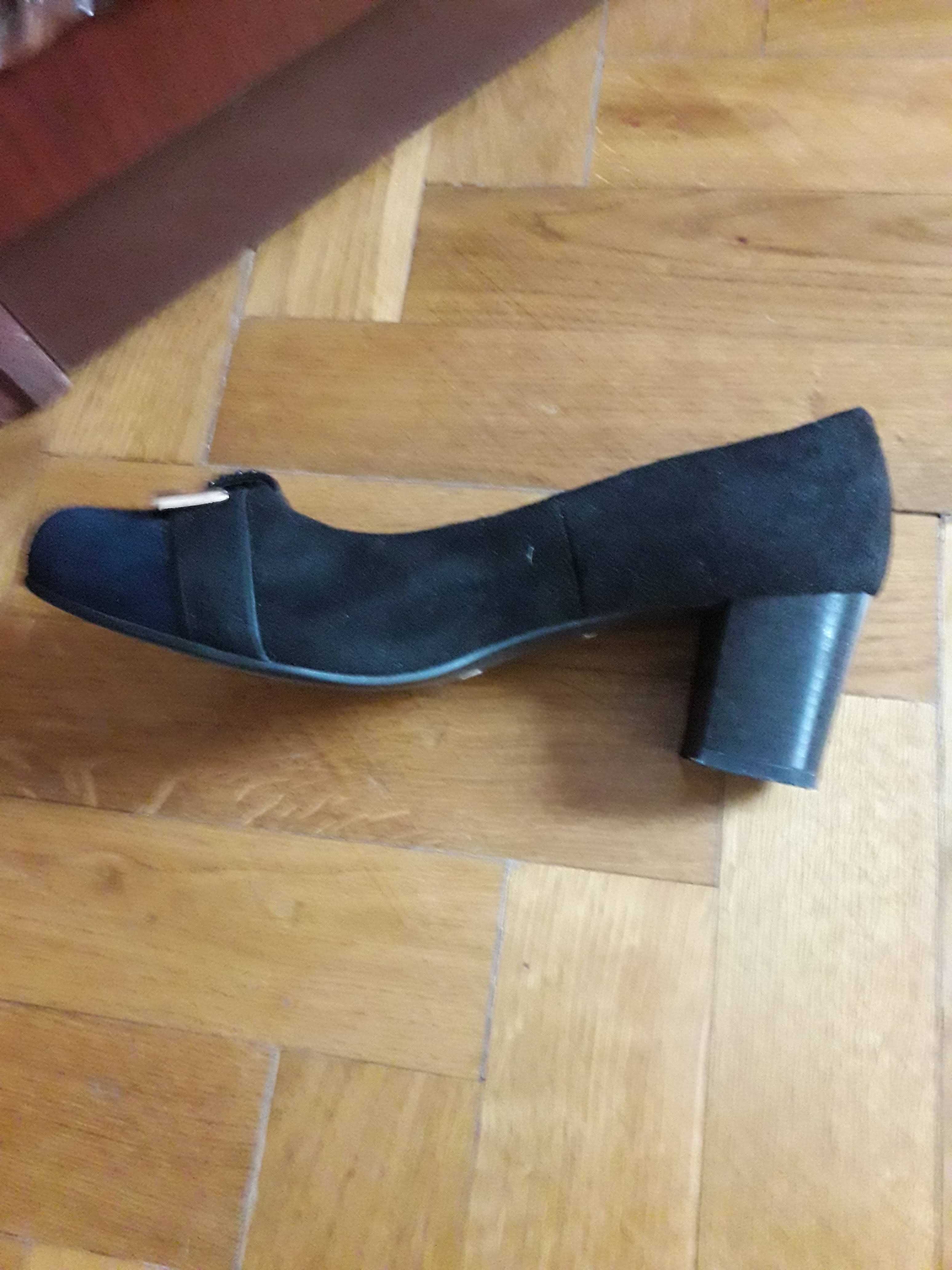 Туфли  с пряжкой
