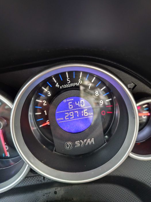Vendo ou troco por carro SYM GTS 125 i