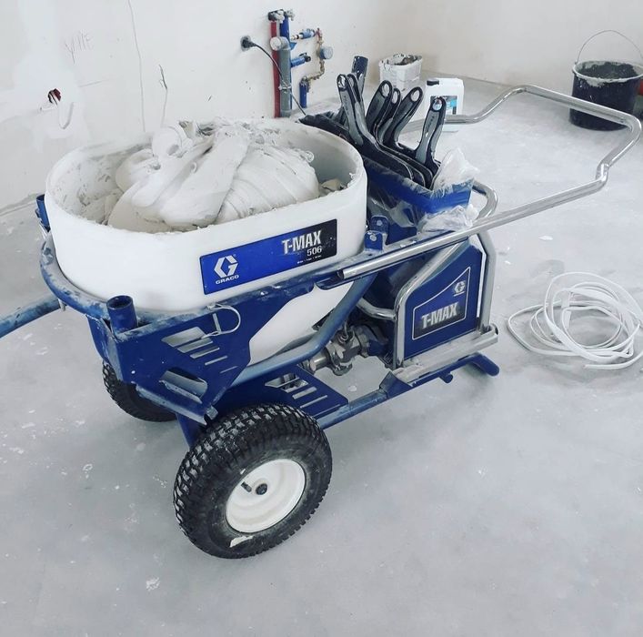 Gładzie malowanie natryskowo Graco Flugger