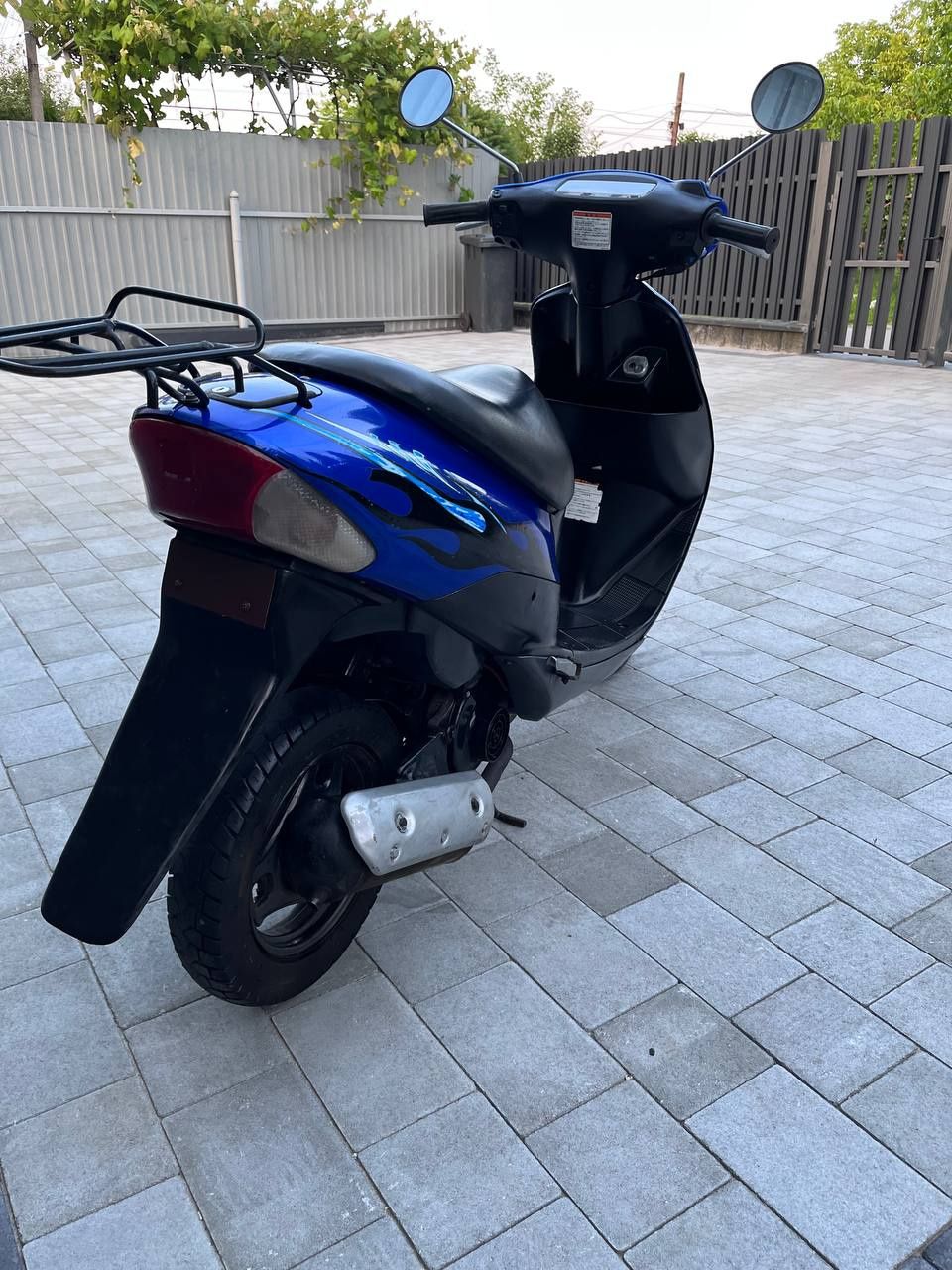Скутер Suzuki lets 2 new