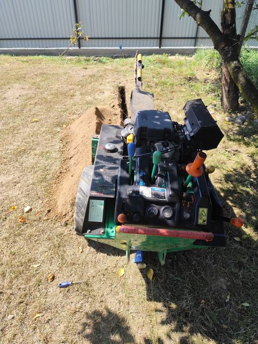 Бара Копка траншей Траншеєкопач Траншеекопатель