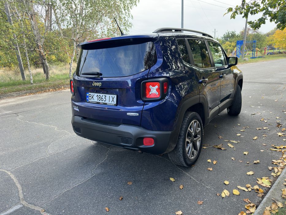 Продаю Jeep renegade latitude