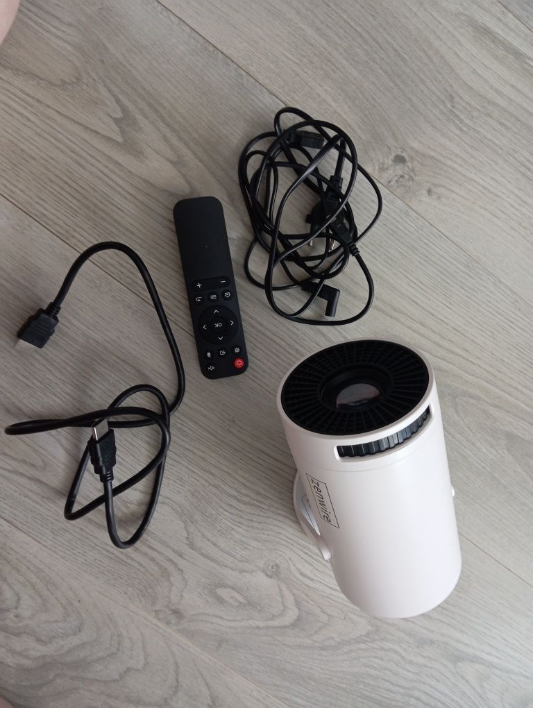 Projektor multimedialny Zenwire