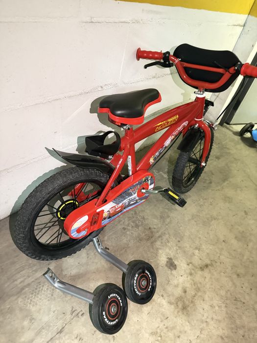 Bicicleta cars com protecoes + trotinete