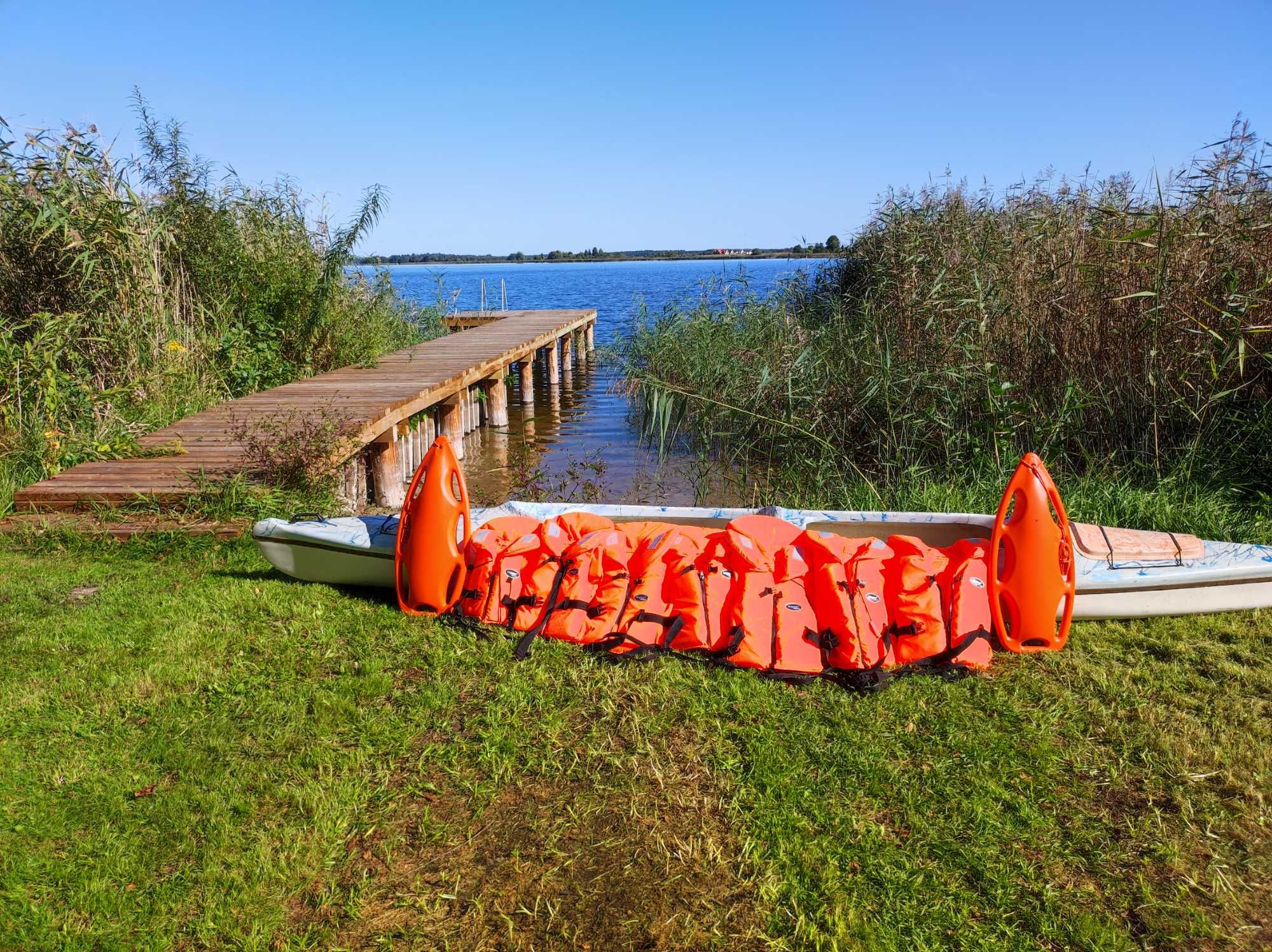 Dom na Mazurach nad jeziorem - własna plaża, kajaki, łódka, pomost.