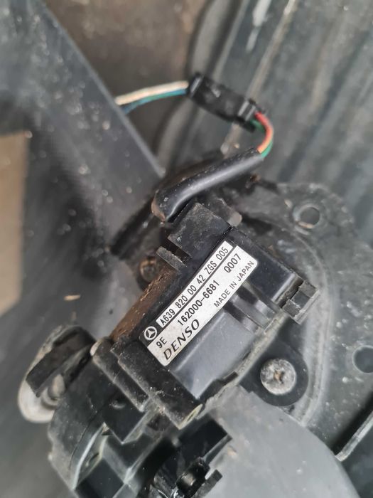 Mercedes Vito 639 szyba boczna karoseryjna lewa elektryczna