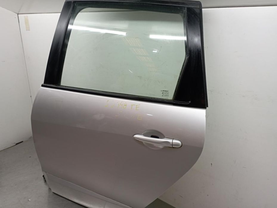 Porta trás esquerda RENAULT Scénic III (JZ0/1_)