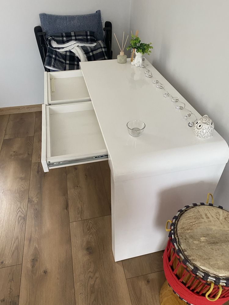 Biurko białe połysk eleganckie nowoczesne