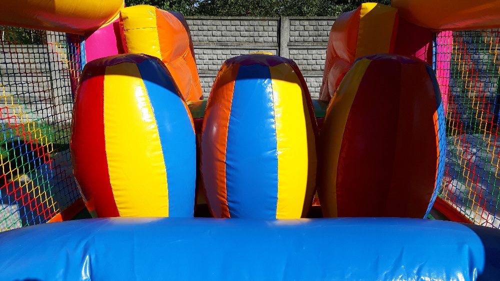 Dmuchany plac zabaw dmuchaniec tor przeszkód zamek zjeżdżalnia