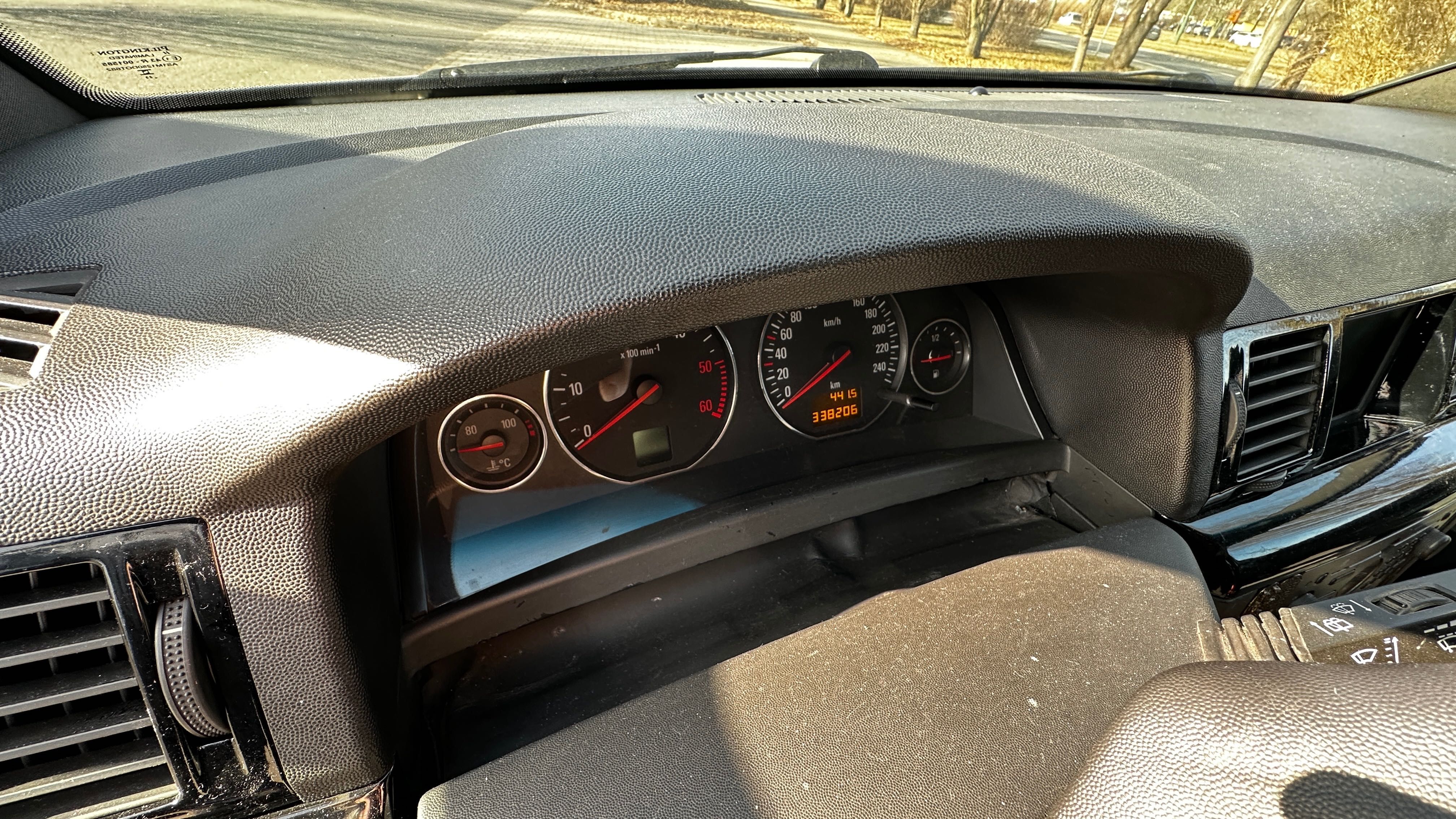 Opel Signum 2.2 DTI z 2003 r