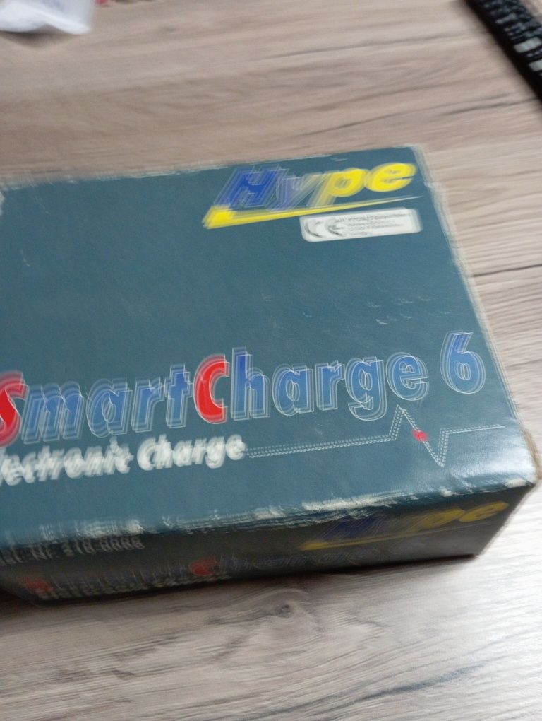 Prostownik-ładowarka Hype Smartcharge6