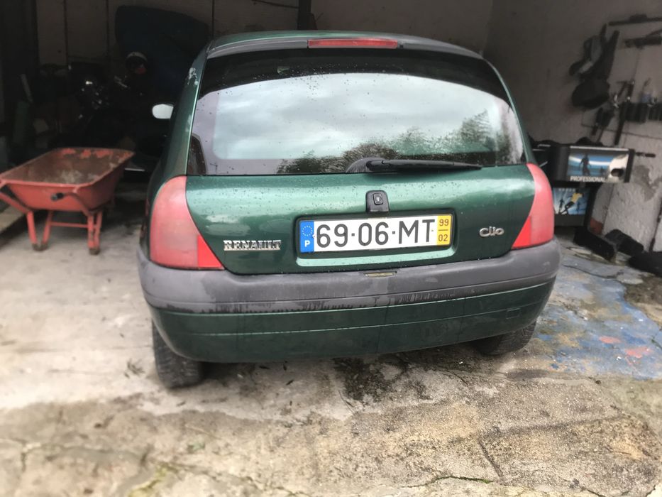 Renault clio 1.2 gasolina dua portas