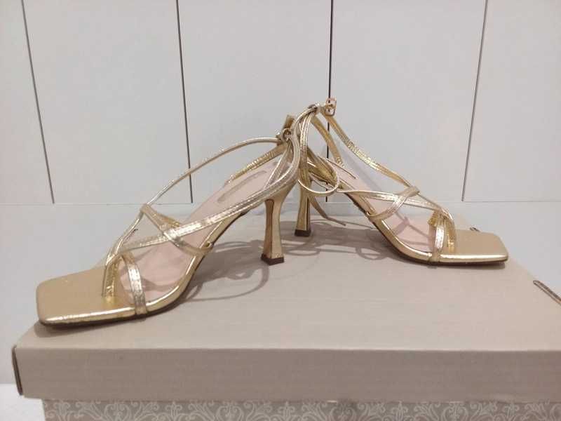 złote buty na obcasie marki Primark roz. 36 wkładka 23 cm nowe japonki