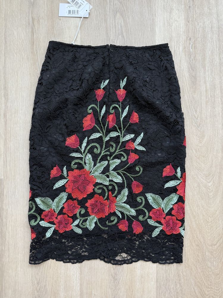 Spodnica Guess rozmiar M