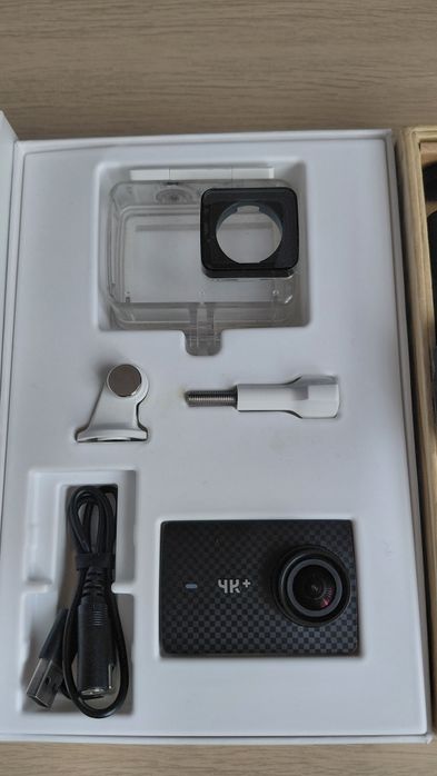 Kamera Xiaomi YI 4K+ Action Camera