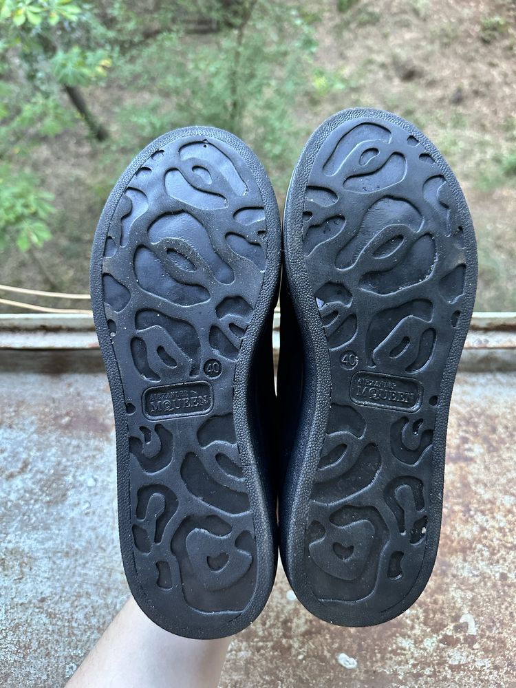 Alexander McQueen 40
