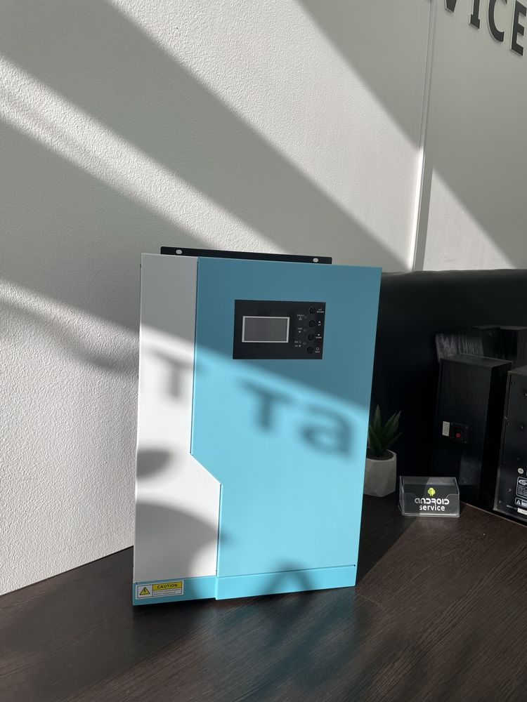 Инвертов 5.5kw гибридный PowMr