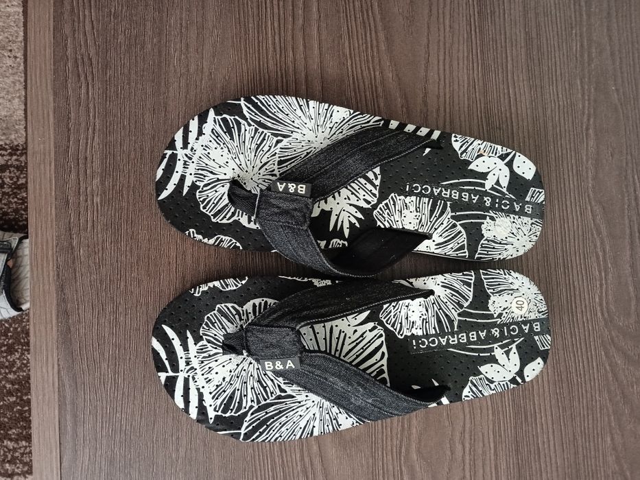 Magic p.43,havaianas p.42,41,40