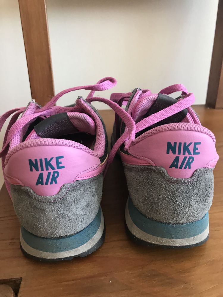 Ténis da Nike - “modelo” Air