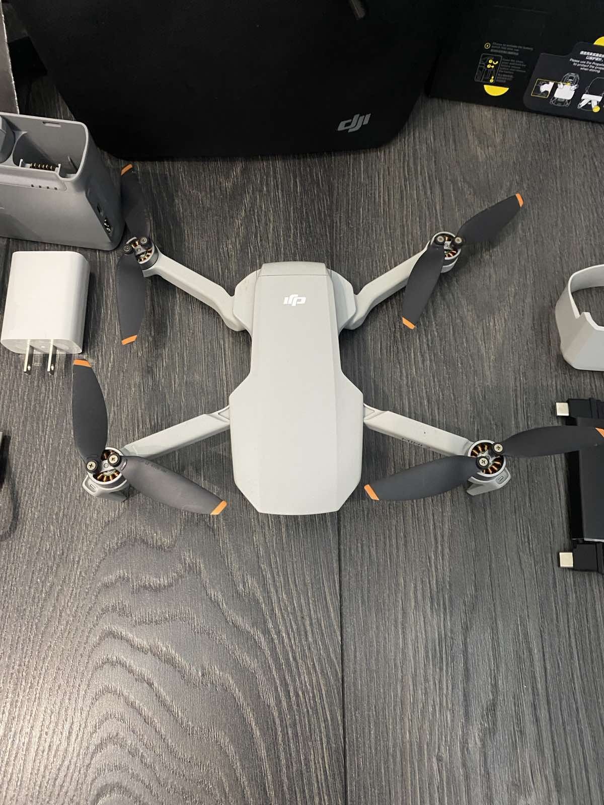 Квадрокоптер DJI Mini 2,стан нового!