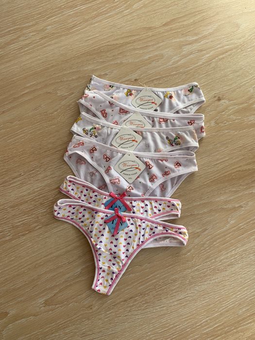 Трусы на девочку 7-10 лет, объем бедер 75-80 см