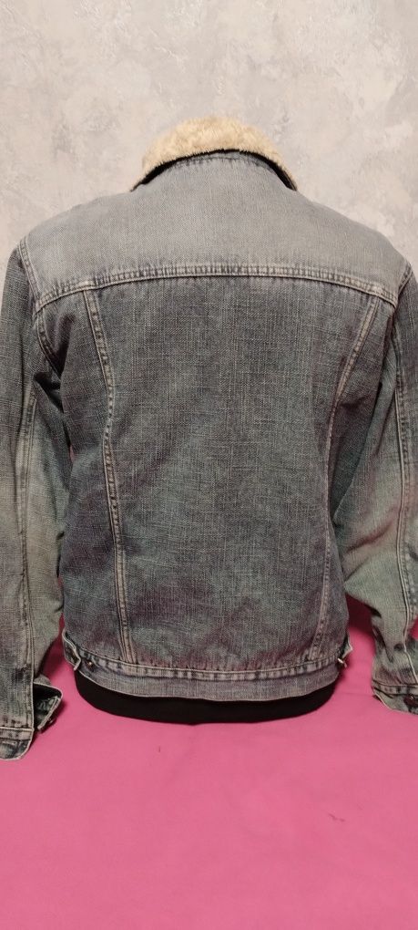 Levi's джинсова куртка р.L